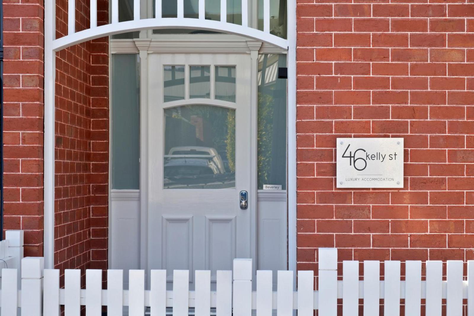 Sullivans Cove Apartments Хоубарт Екстериор снимка 46 Elly St, the home of the first Australian Olympic gold medal winning men's team
