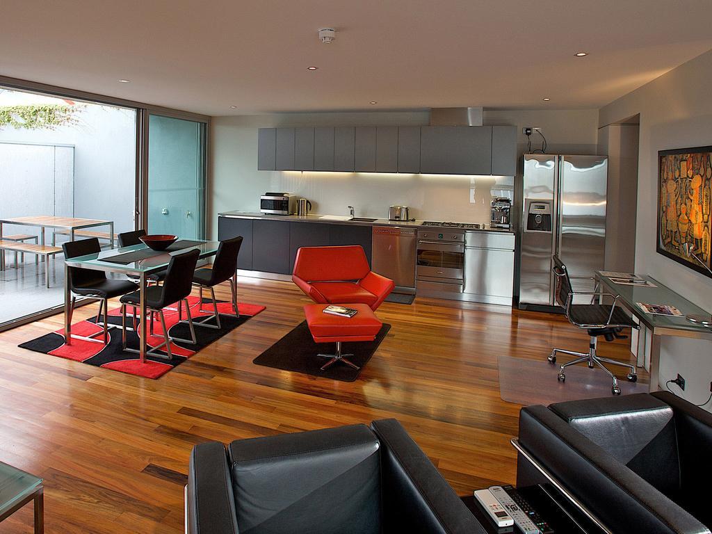 Sullivans Cove Apartments Хоубарт Екстериор снимка Interior of the house