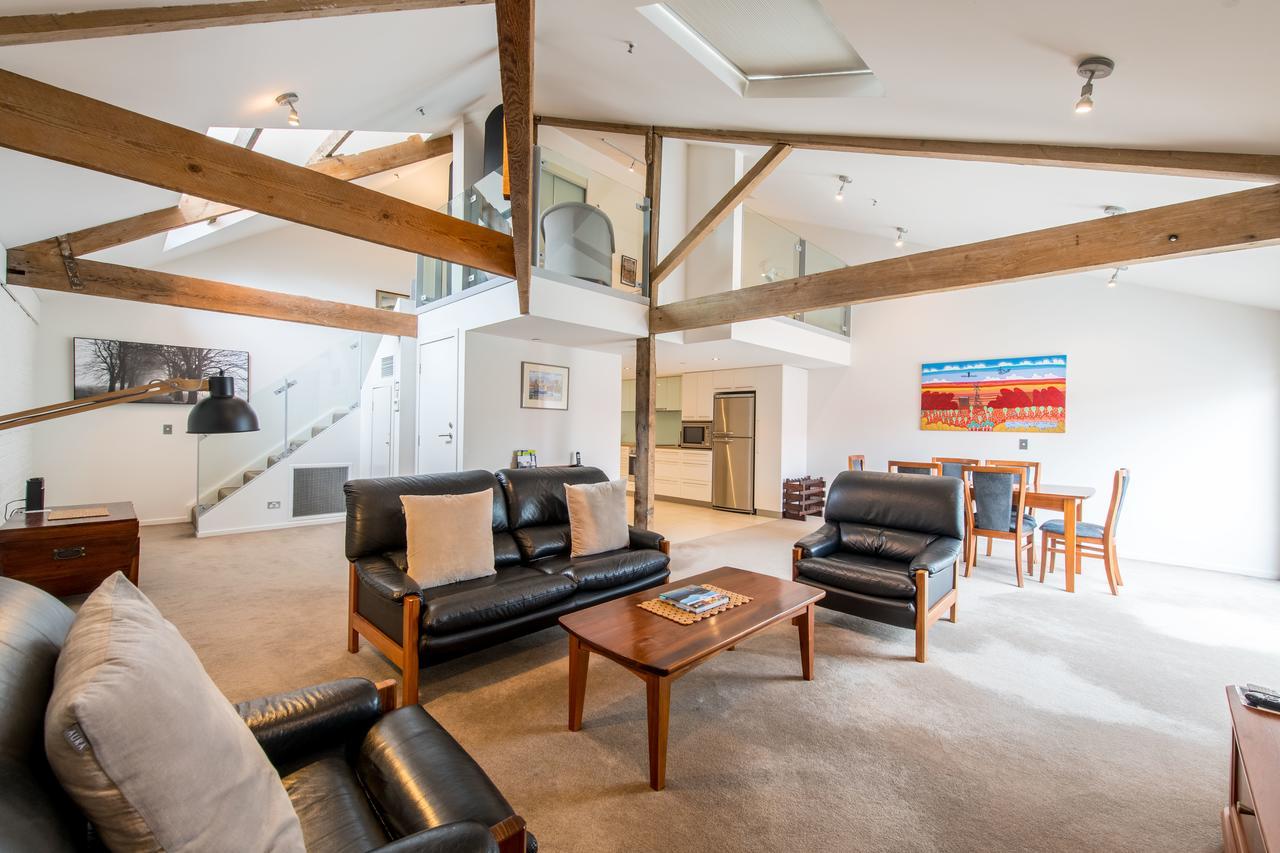Sullivans Cove Apartments Хоубарт Екстериор снимка The interior of a typical apartment