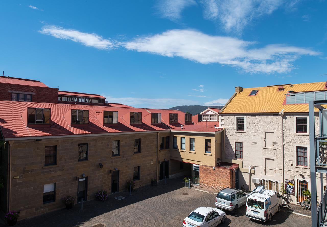 Sullivans Cove Apartments Хоубарт Екстериор снимка The Old Biscuit Mill